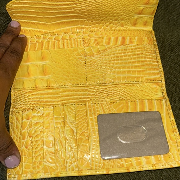 Brahmin Veronica Wallet - Picture 3 of 5